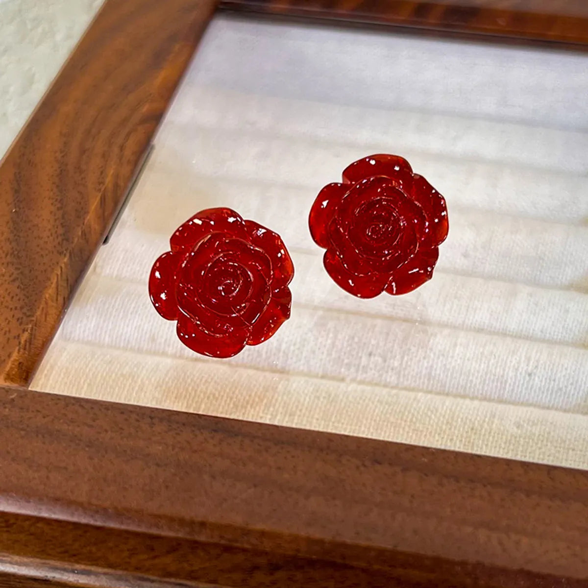 1 Pair Simple Style Rose Synthetic Resin Ear Studs