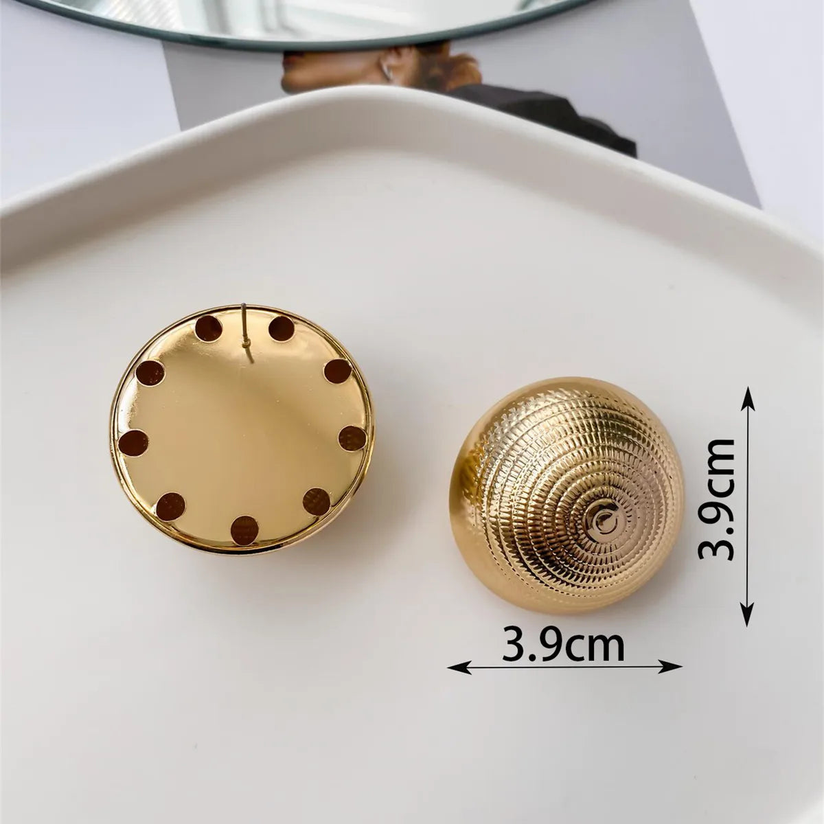 1 Pair Simple Style Round Alloy Zinc Ear Studs