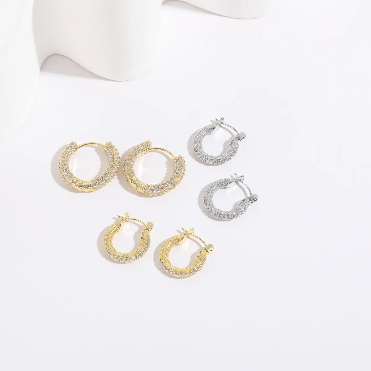 1 Pair Simple Style Round Copper Plating Inlay Zircon Hoop Earrings