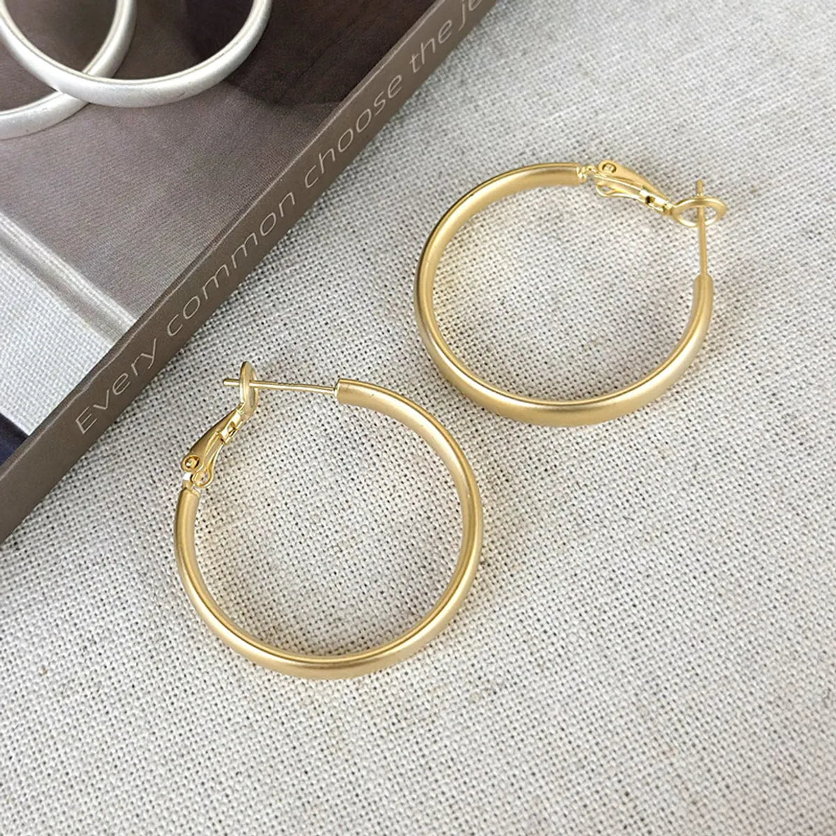 1 Pair Simple Style Round Copper White Gold Plated Gold Plated Hoop Earrings