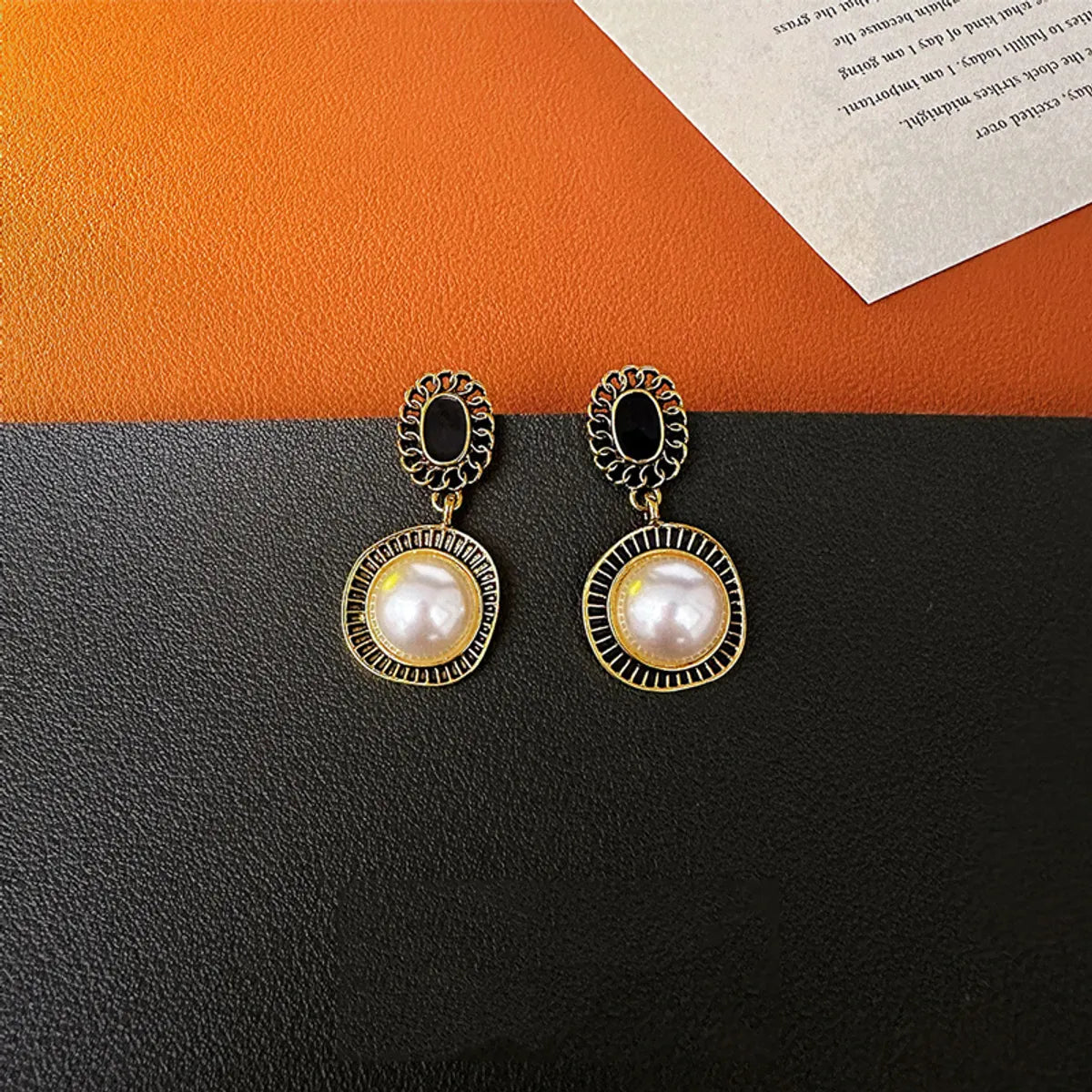 1 Pair Simple Style Round Inlay Alloy Artificial Pearls Drop Earrings