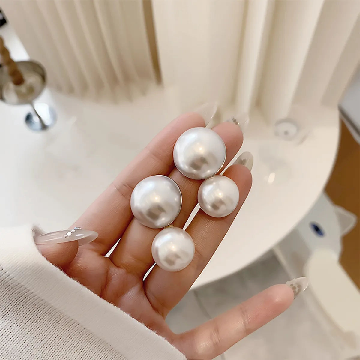 1 Pair Simple Style Round Inlay Alloy Pearl Drop Earrings