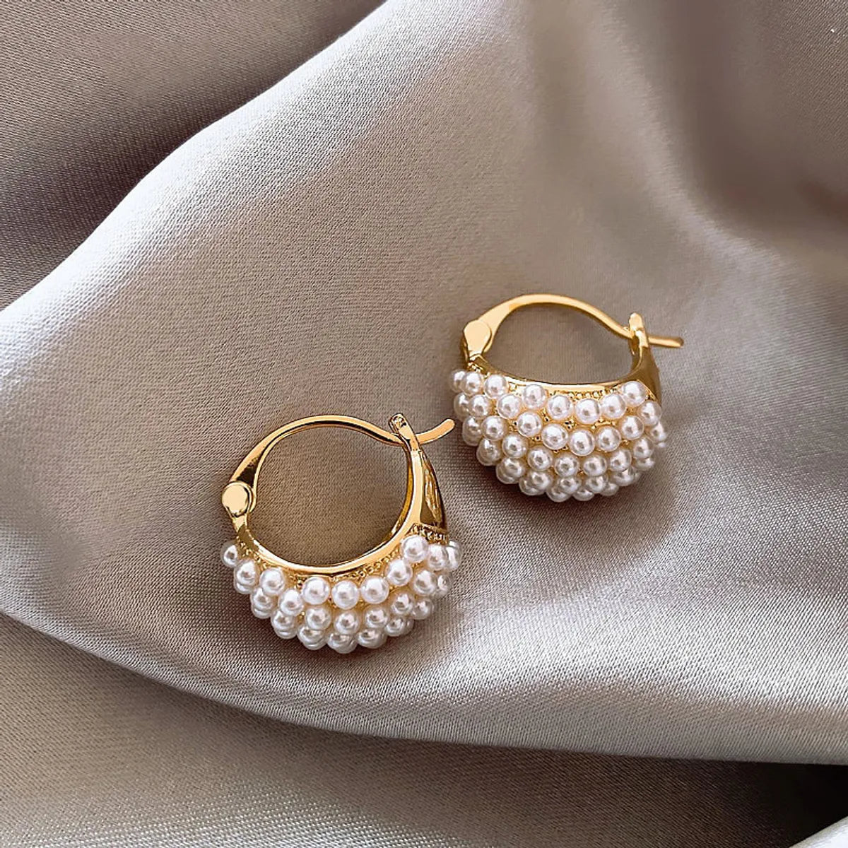 1 Pair Simple Style Round Inlay Alloy Pearl Ear Studs