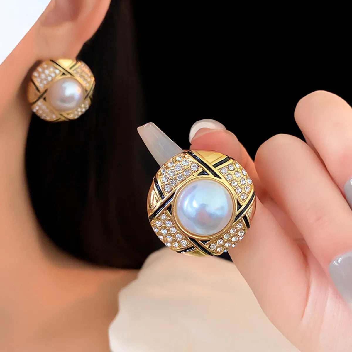 1 Pair Simple Style Round Inlay Alloy Zircon Ear Studs