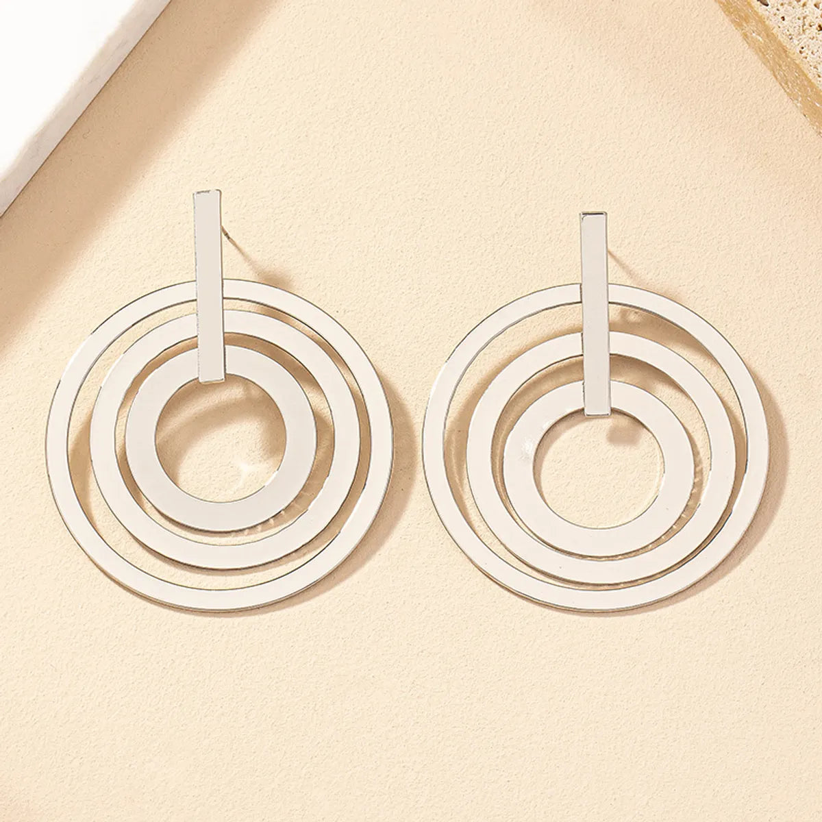 1 Pair Simple Style Round Plating Alloy Gold Plated Drop Earrings