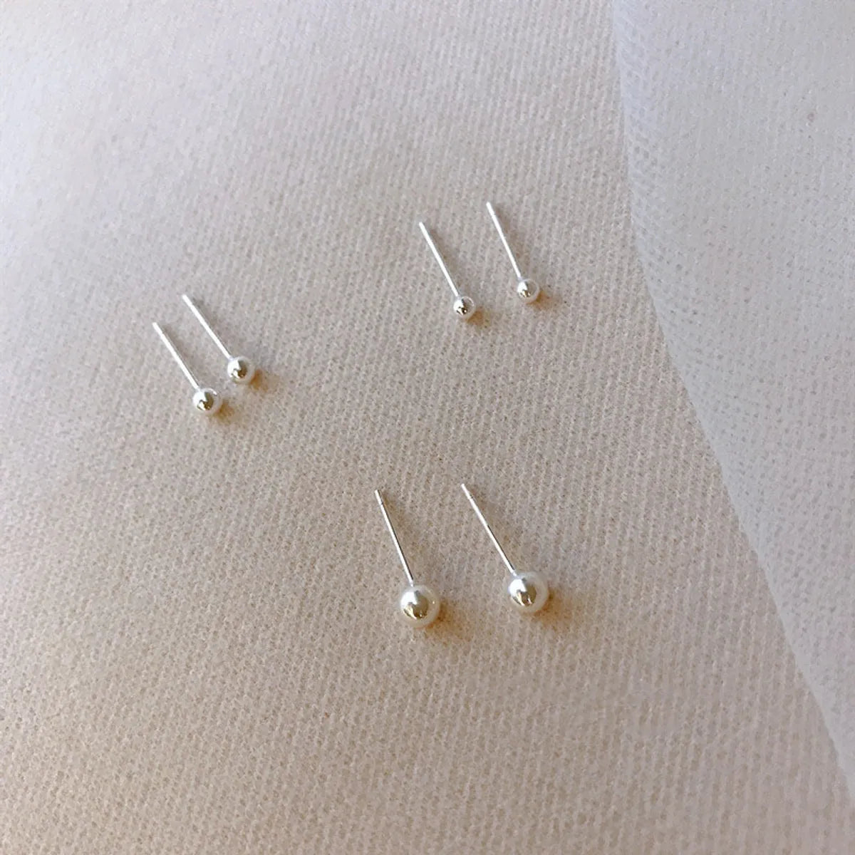 1 Pair Simple Style Round Plating Inlay Alloy Pearl Silver Plated Ear Studs