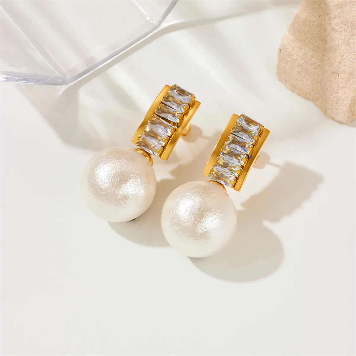 1 Pair Simple Style Round Plating Inlay Titanium Steel Rhinestones Pearl 18k Gold Plated Ear Studs