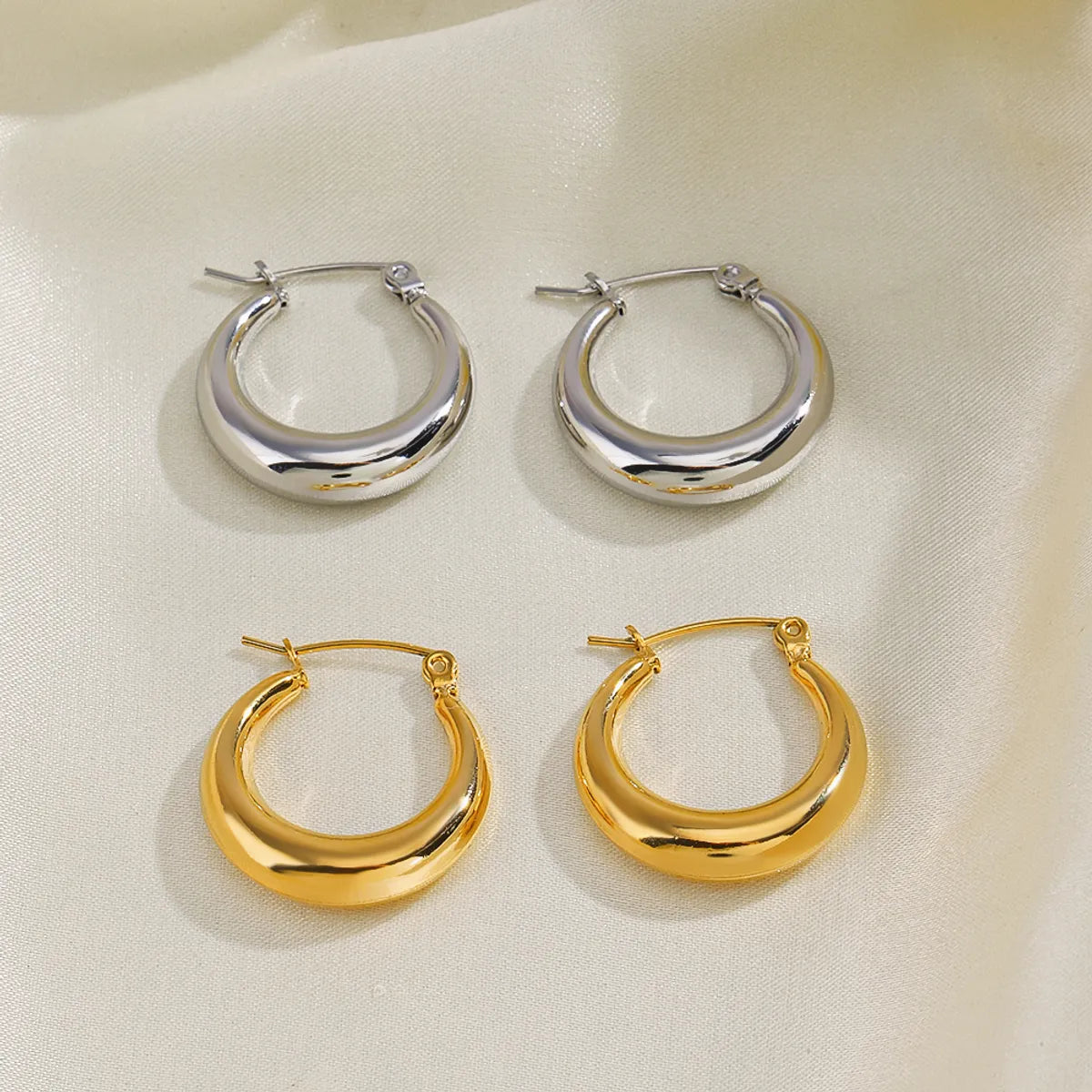 1 Pair Simple Style Round Plating Stainless Steel 18k Gold Plated Hoop Earrings