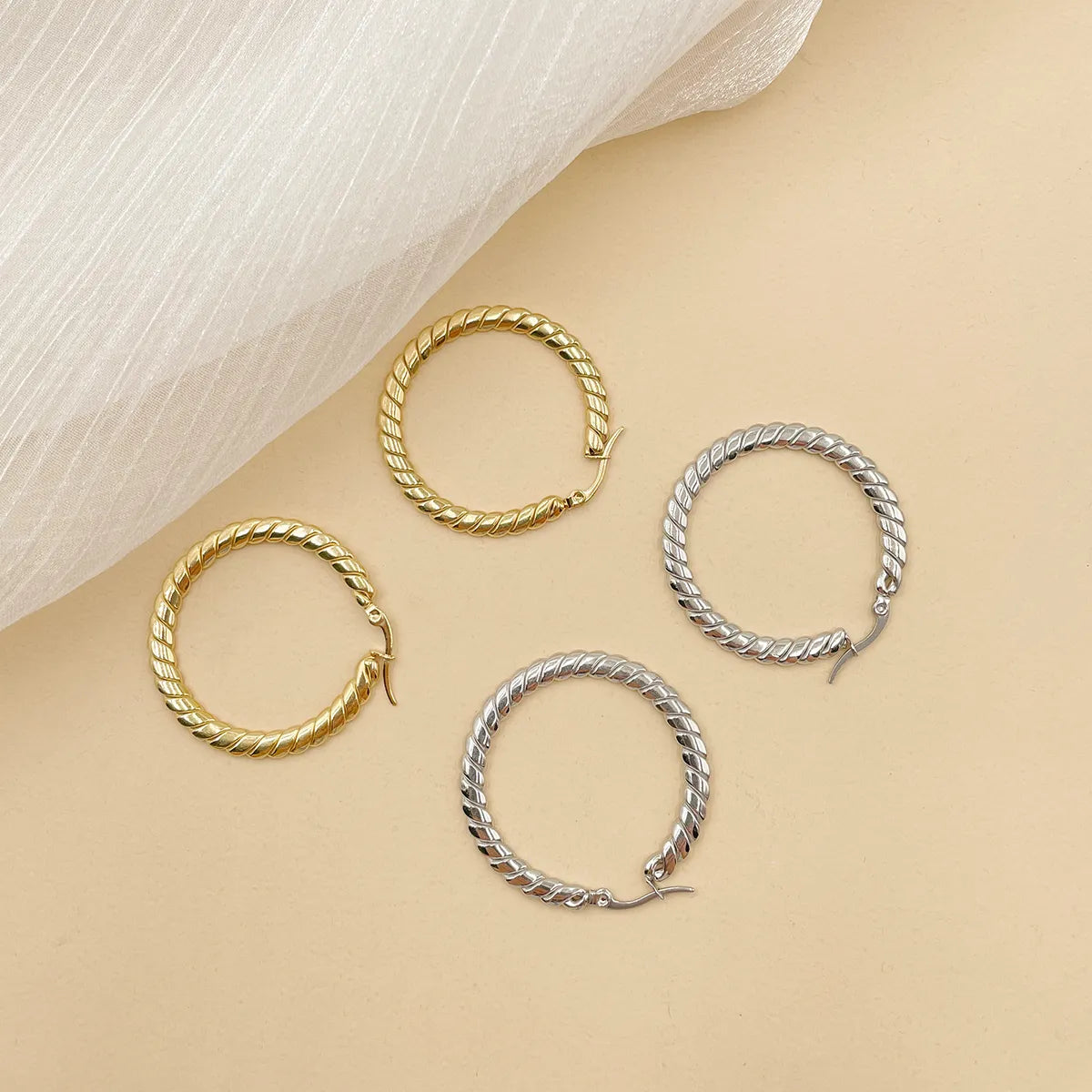 1 Pair Simple Style Round Polishing Plating Stainless Steel Gold Plated Hoop Earrings