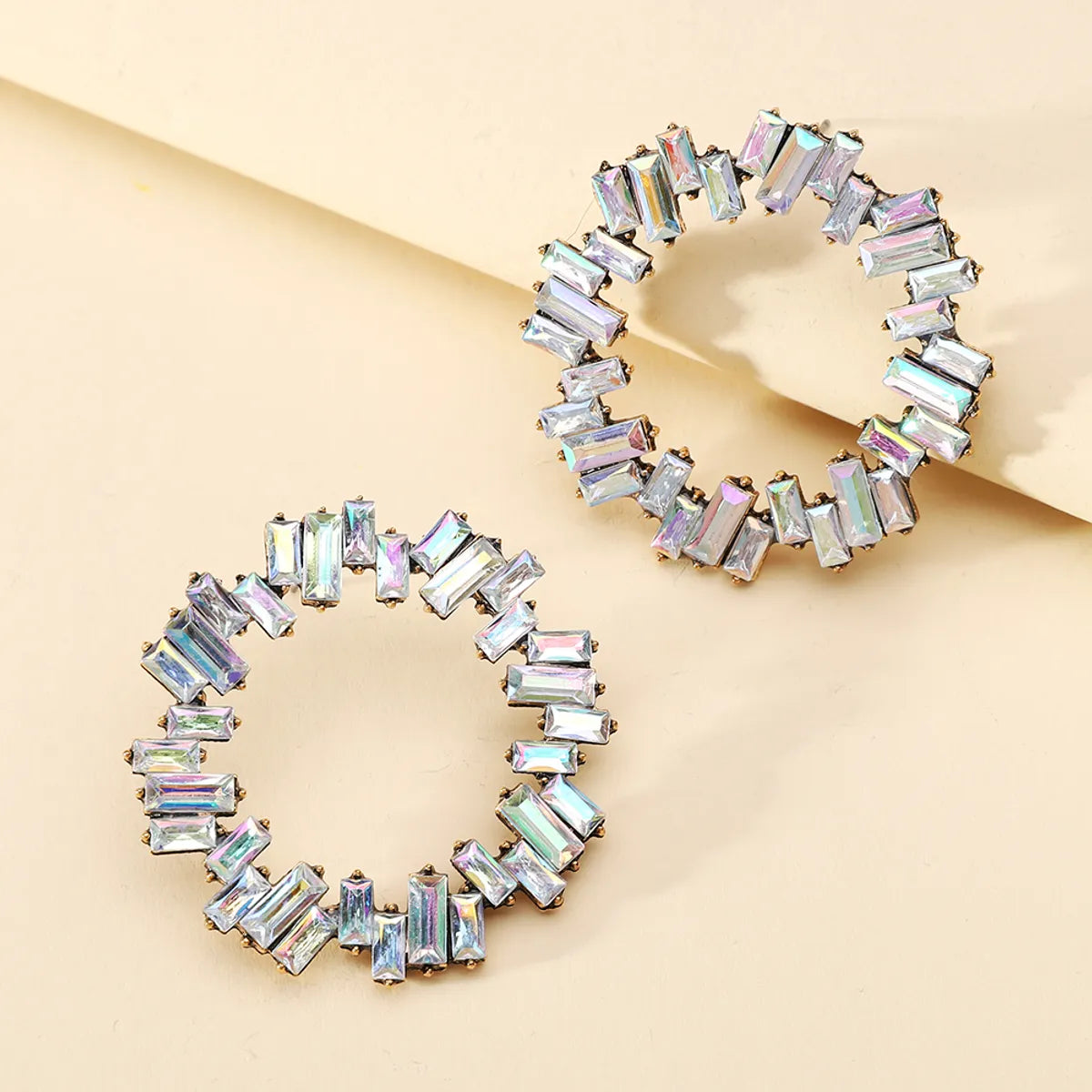 1 Pair Simple Style Round Rhinestone Diamond Zircon Women'S Earrings