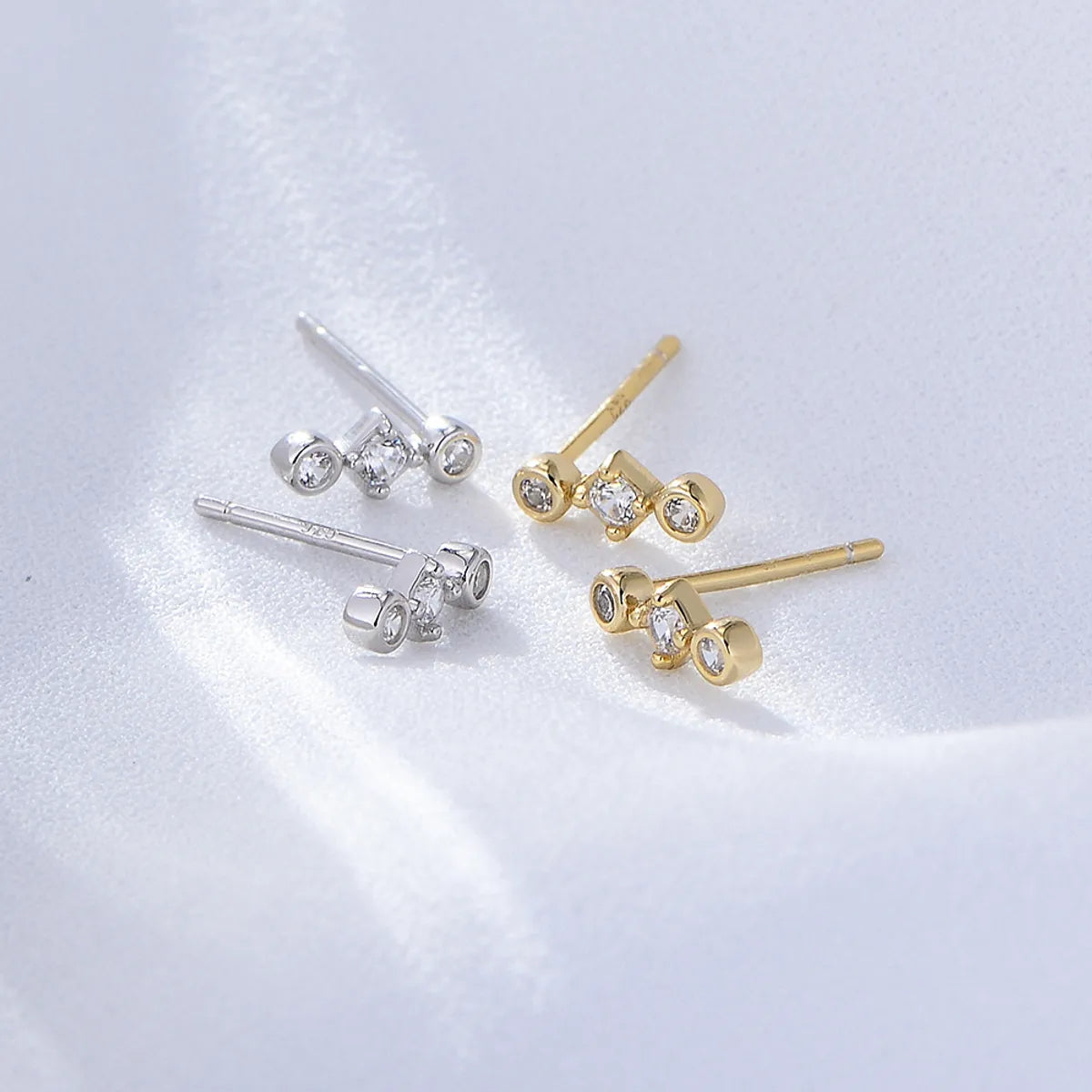 1 Pair Simple Style Round Rhombus Sterling Silver Plating Inlay Zircon Ear Studs