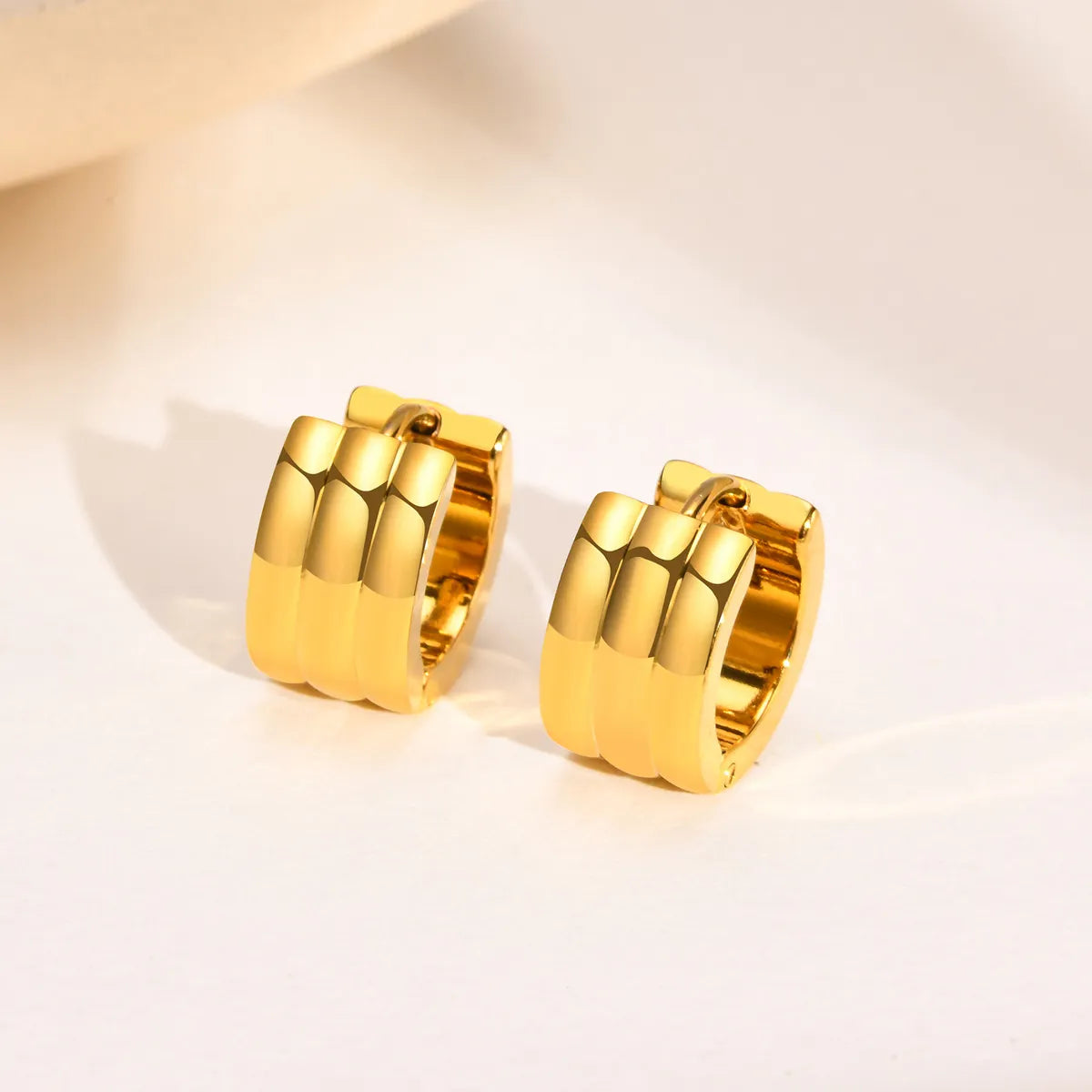 1 Pair Simple Style Round Stainless Steel Plating 18k Gold Plated Hoop Earrings