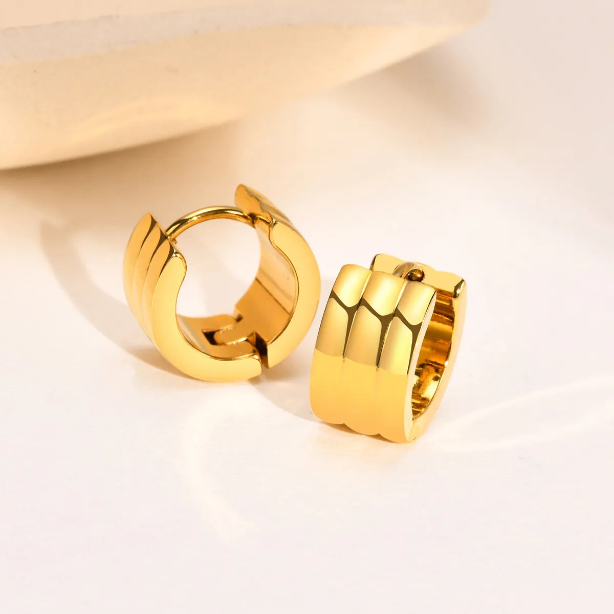 1 Pair Simple Style Round Stainless Steel Plating 18k Gold Plated Hoop Earrings