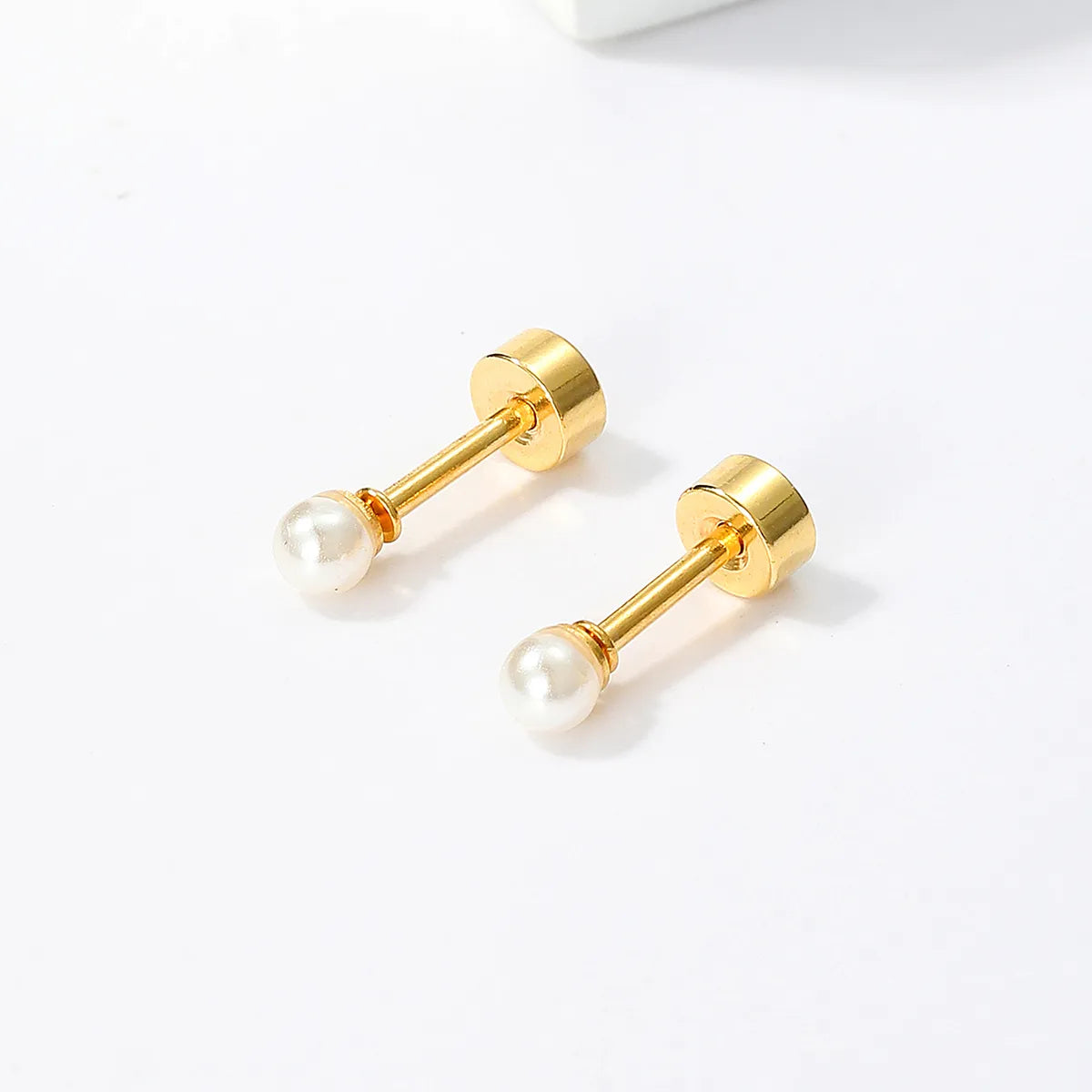 1 Pair Simple Style Round Plating Inlay Stainless Steel Artificial Pearls 18K Gold Plated Ear Studs