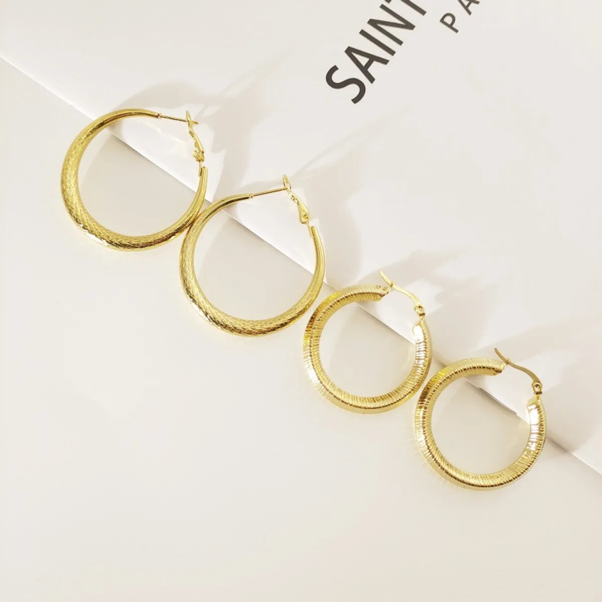 1 Pair Simple Style Round Titanium Steel 18K Gold Plated Earrings