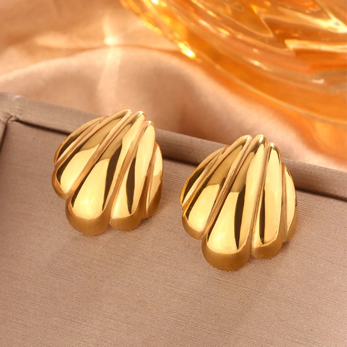 1 Pair Simple Style Sector Leaves Heart Shape Pleated 304 Stainless Steel 18K Gold Plated Ear Studs