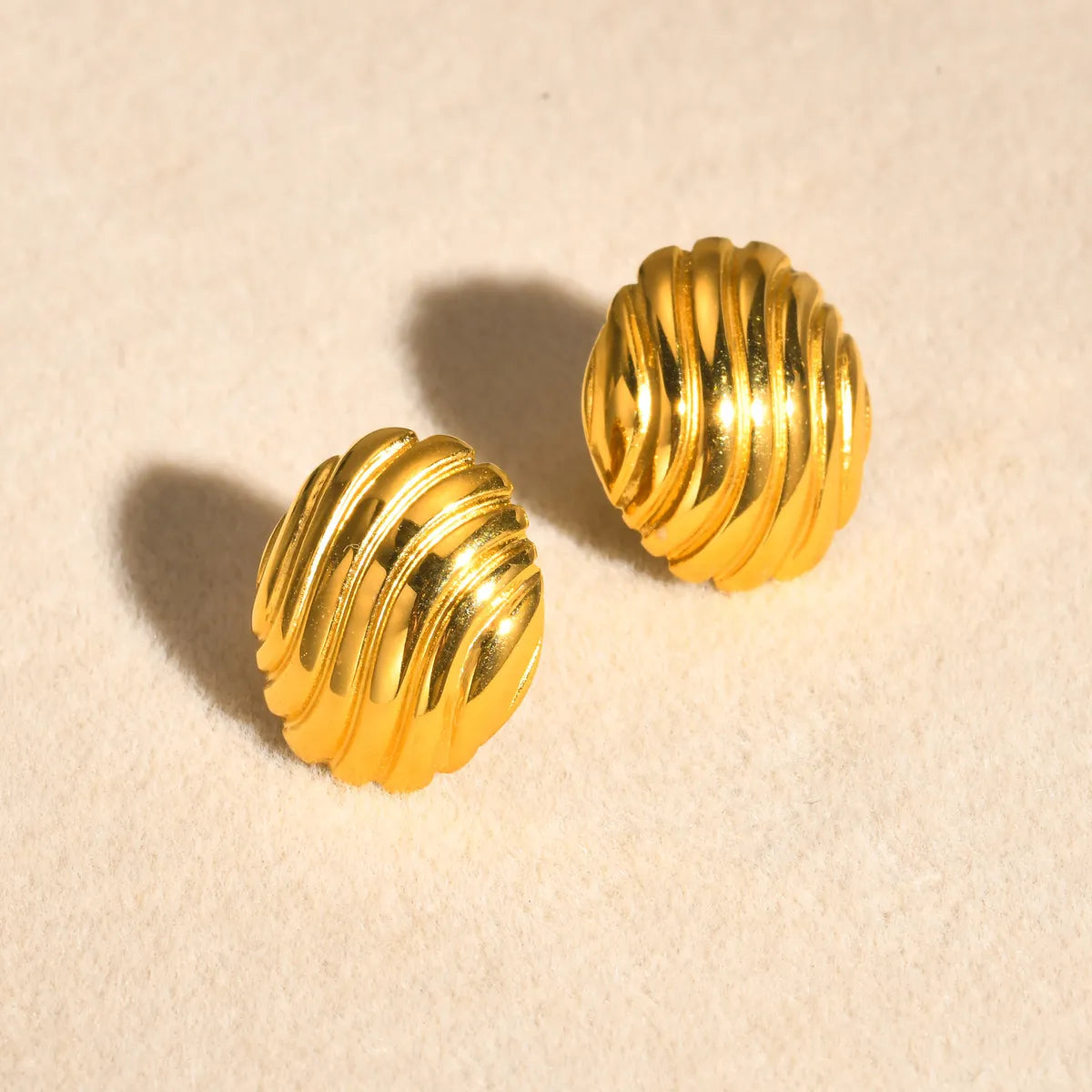 1 Pair Simple Style Shell Stainless Steel 18K Gold Plated Ear Studs