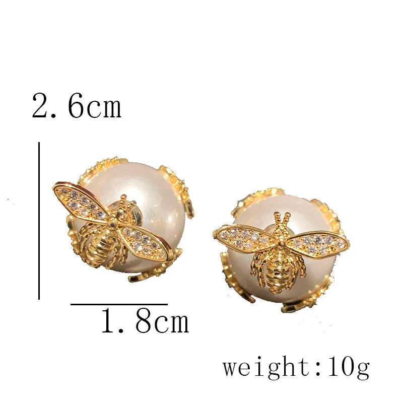 1 Pair Simple Style Shiny Bee Hollow Out Inlay Sequin Brass Artificial Pearls Zircon Gold Plated Ear Studs