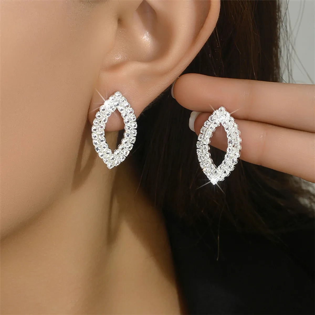 1 Pair Simple Style Shiny Geometric Inlay Alloy Glass Rhinestones Ear Studs