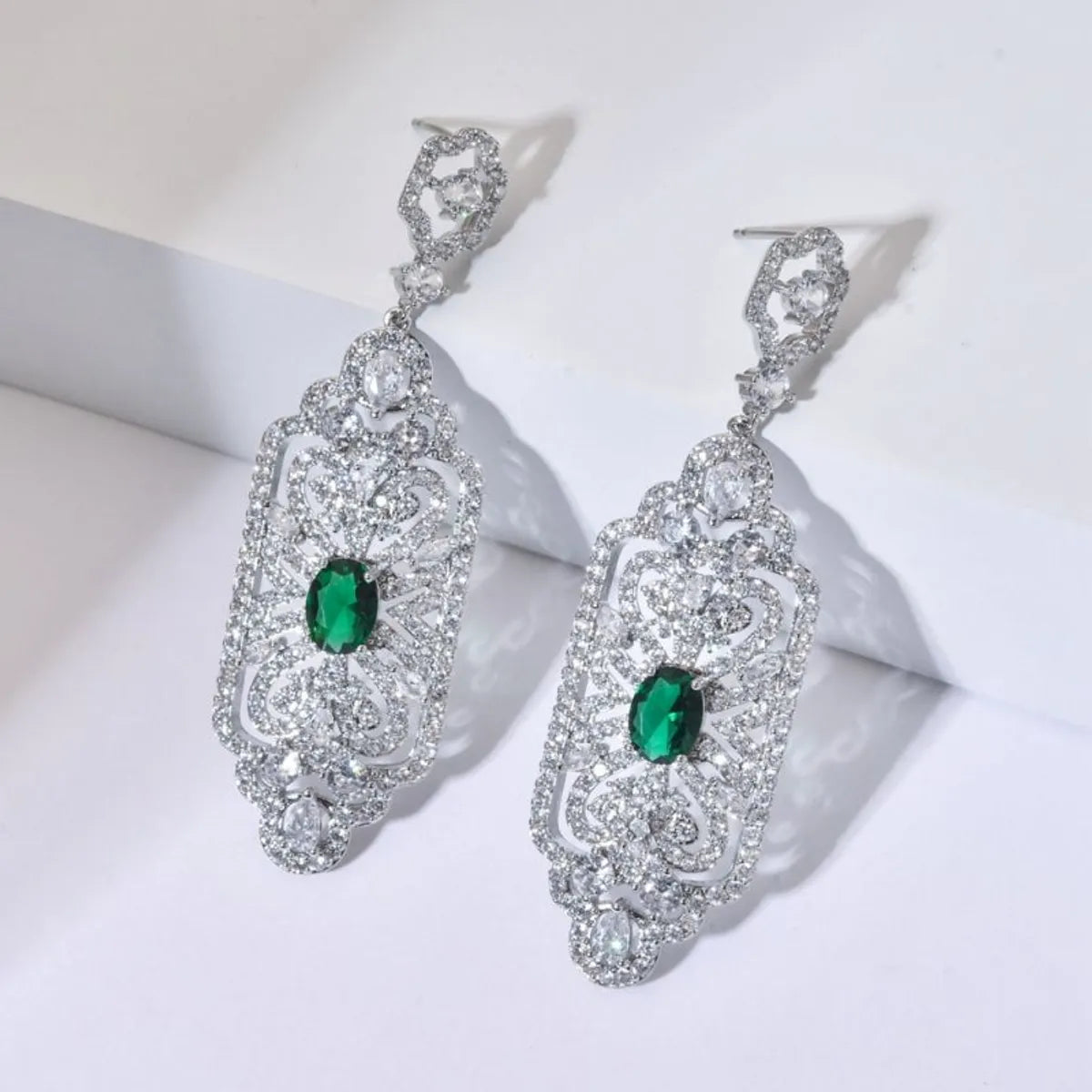 1 Pair Simple Style Shiny Geometric Plating Hollow Out Inlay Copper Zircon White Gold Plated Drop Earrings