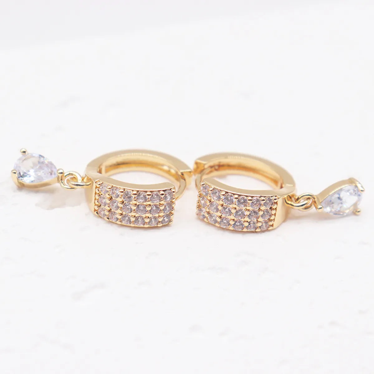 1 Pair Simple Style Shiny Geometric Plating Inlay Alloy Rhinestones Zircon Gold Plated Earrings