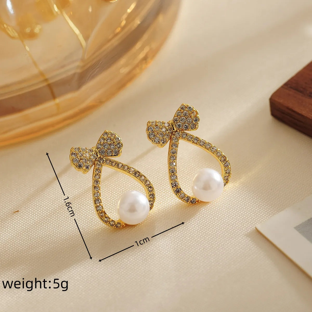 1 Pair Simple Style Shiny Rabbit Bow Knot Hollow Out Inlay Copper Crystal Beads Zircon 18K Gold Plated Ear Studs