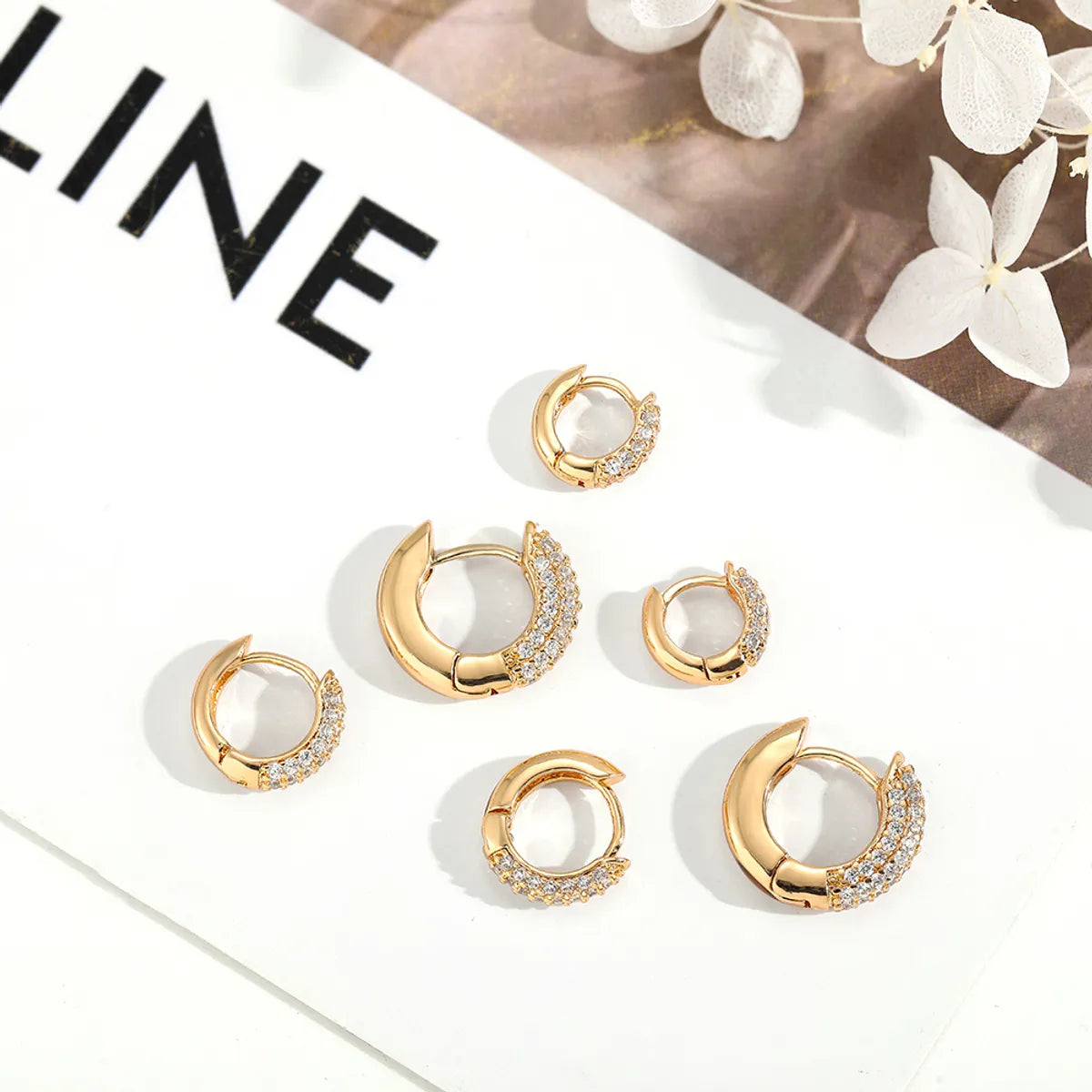 1 Pair Simple Style Shiny Round Inlay Copper Zircon Earrings