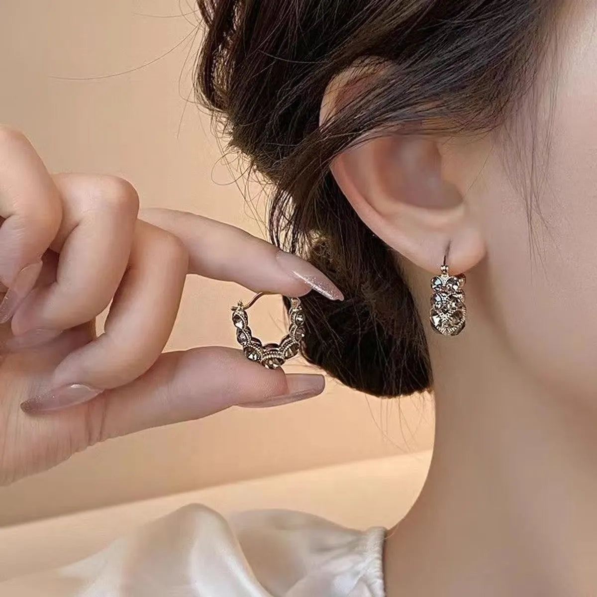 1 Pair Simple Style Shiny Round Plating Inlay Alloy Rhinestones Gold Plated Earrings