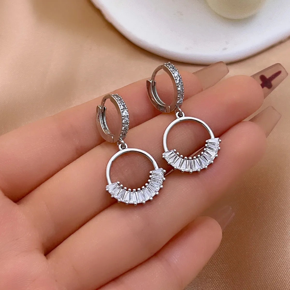 1 Pair Simple Style Shiny Round Plating Inlay Copper Zircon White Gold Plated Drop Earrings