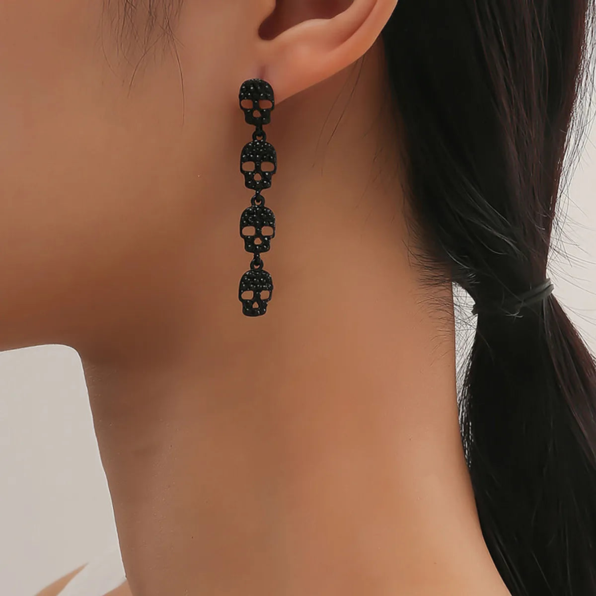 1 Pair Simple Style Skull Hollow Out Alloy Drop Earrings