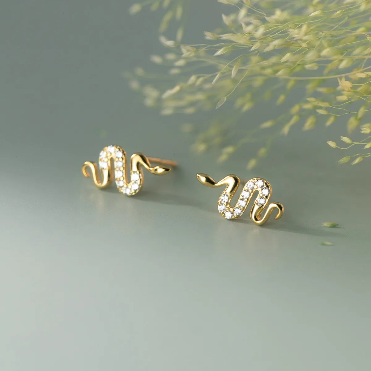 1 Pair Simple Style Snake Inlay Sterling Silver Zircon Ear Studs