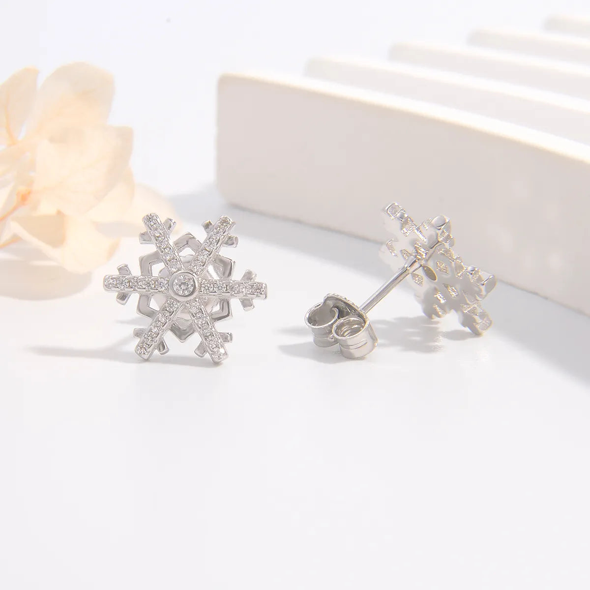 1 Pair Simple Style Snowflake Plating Inlay Sterling Silver Zircon Ear Studs