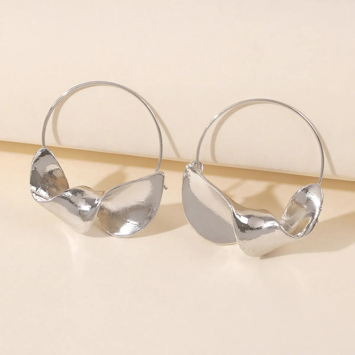 1 Pair Simple Style Solid Color Alloy Drop Earrings