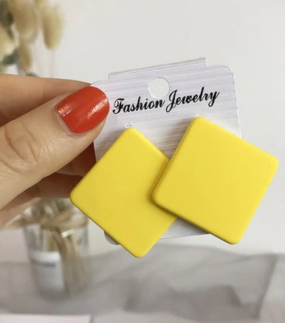 1 Pair Simple Style Solid Color Arylic Ear Studs