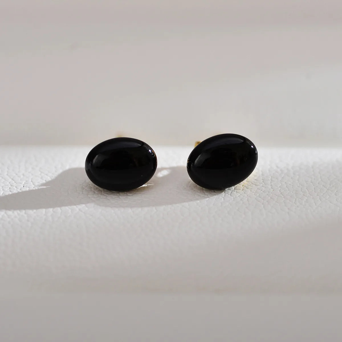 1 Pair Simple Style Solid Color Enamel Freshwater Pearl Ear Studs