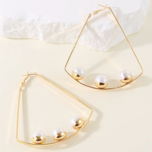 1 Pair Simple Style Solid Color Inlay Iron Pearl Ear Studs