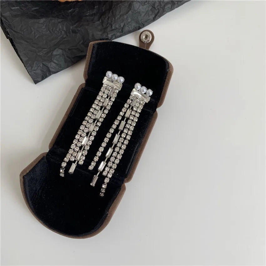 1 Pair Simple Style Solid Color Inlay Metal Zircon Drop Earrings