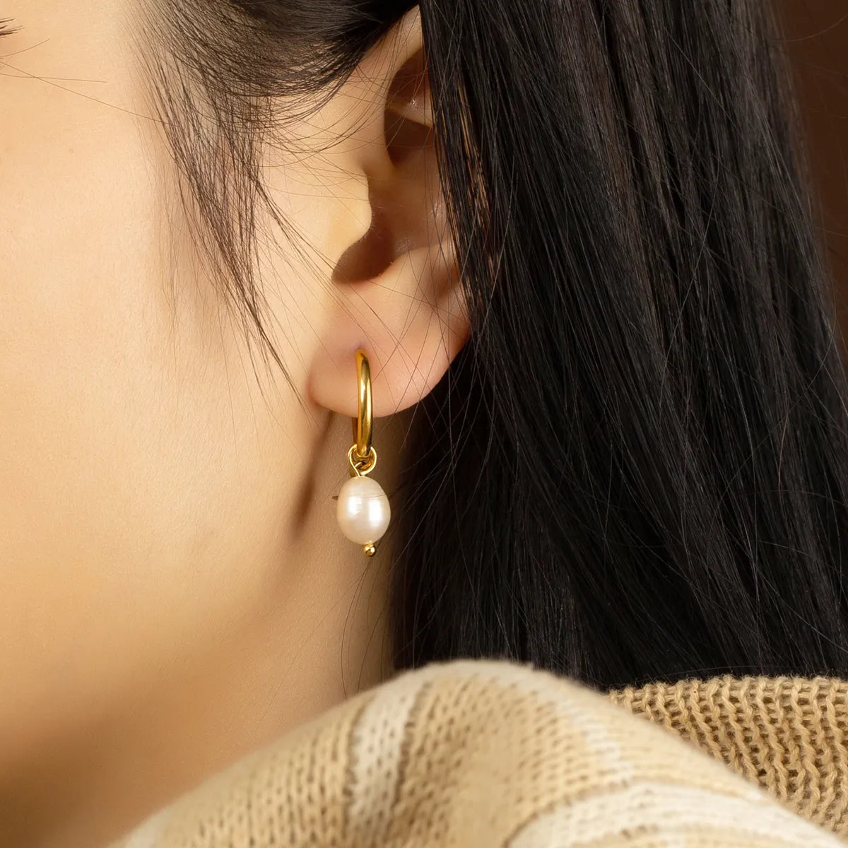 1 Pair Simple Style Solid Color Inlay Stainless Steel Rhinestones Pearl Gold Plated Drop Earrings