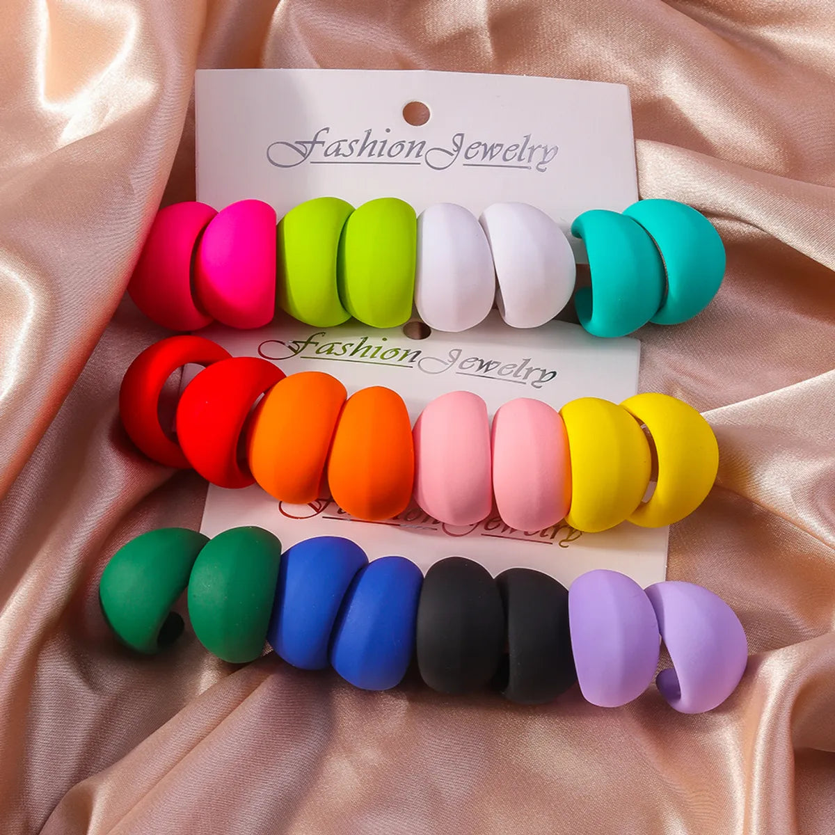 1 Pair Simple Style Solid Color Plastic Ear Studs