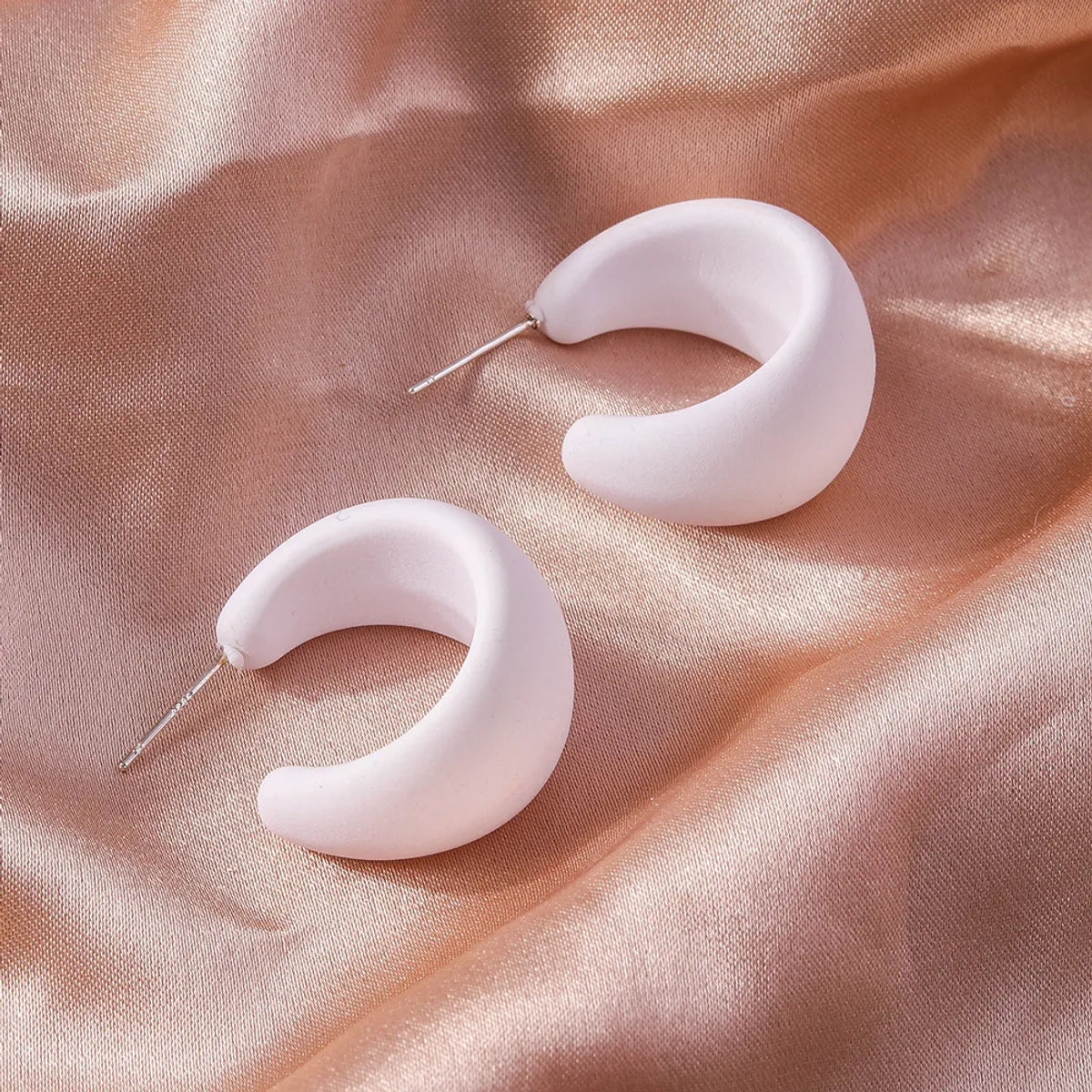 1 Pair Simple Style Solid Color Plastic Ear Studs