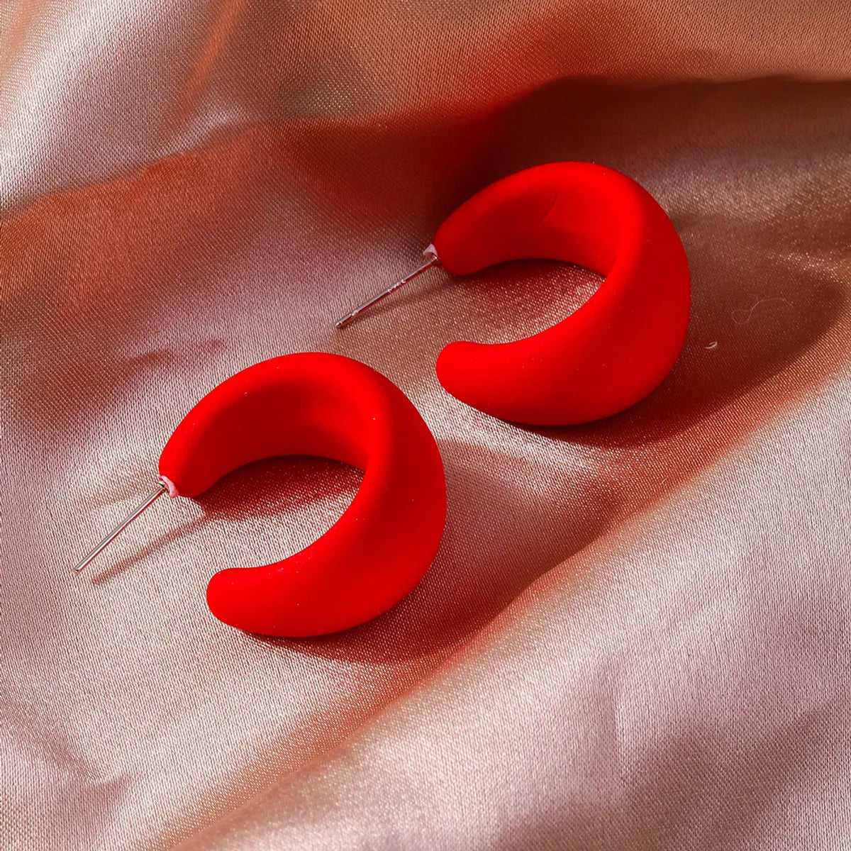 1 Pair Simple Style Solid Color Plastic Ear Studs