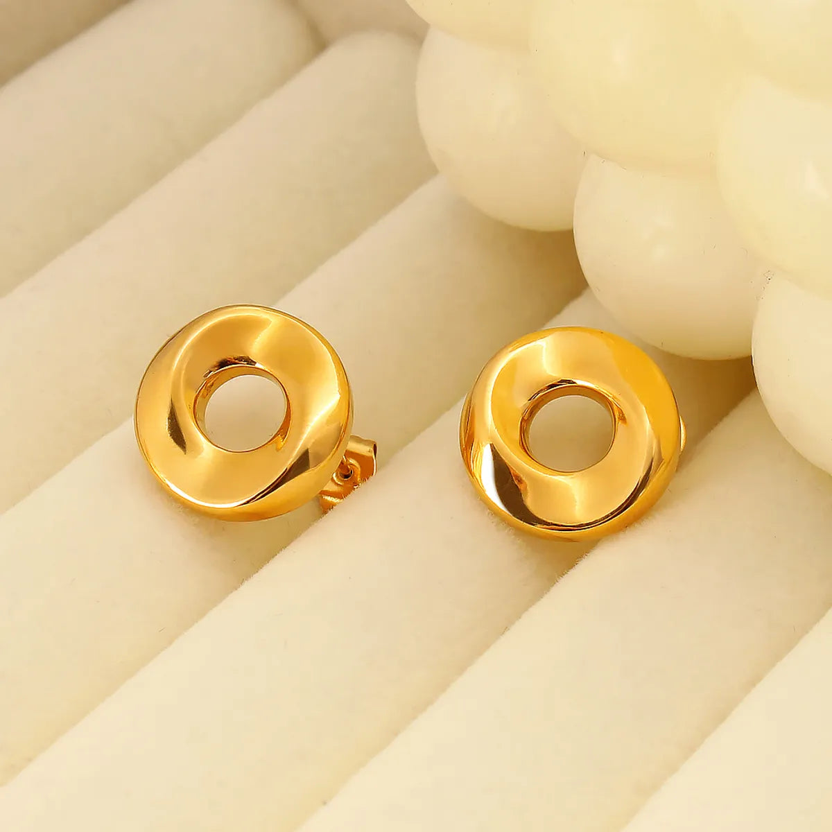 1 Pair Simple Style Solid Color Plating 304 Stainless Steel 316 Stainless Steel  18K Gold Plated Ear Studs