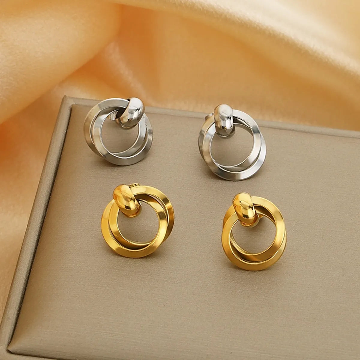 1 Pair Simple Style Solid Color Plating 304 Stainless Steel 18K Gold Plated Ear Studs