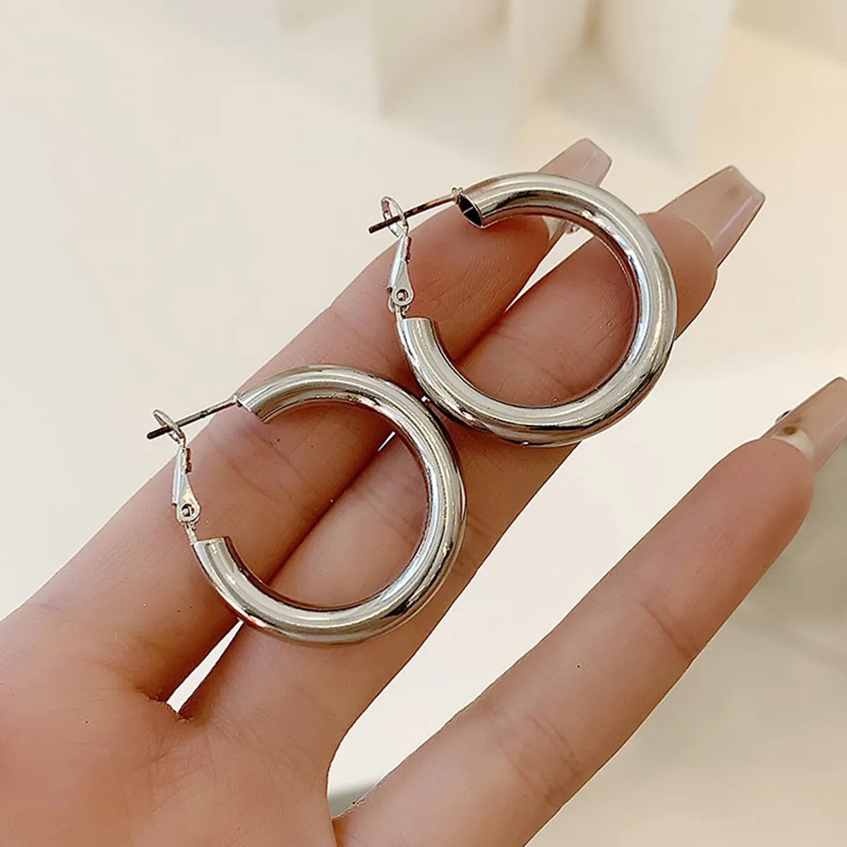 1 Pair Simple Style Solid Color Plating Alloy White Gold Plated Earrings