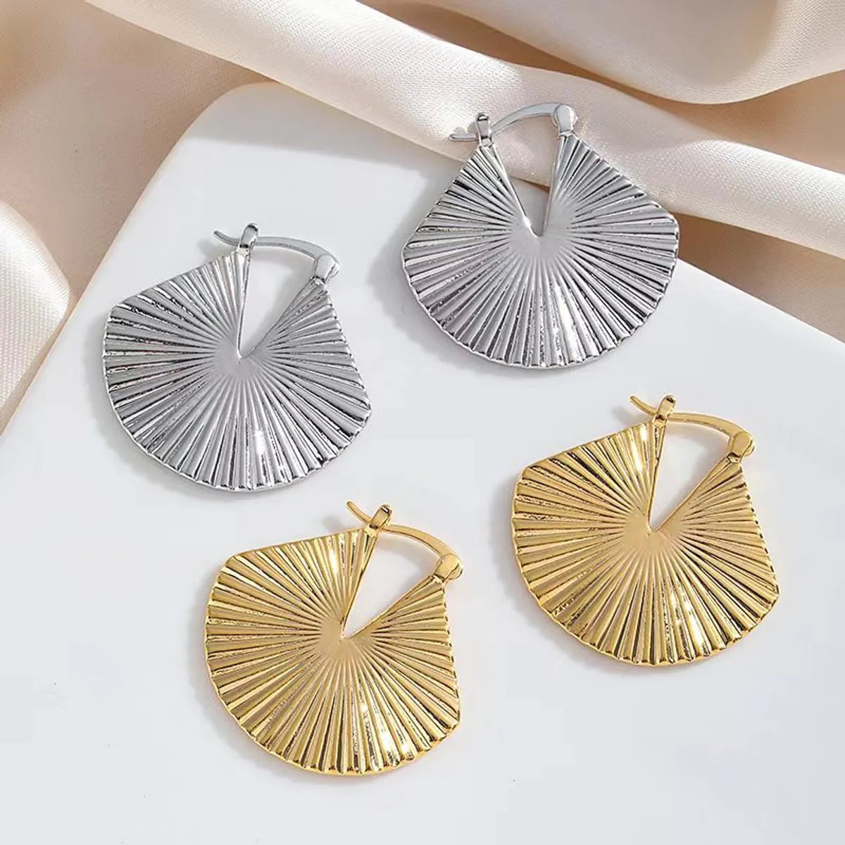 1 Pair Simple Style Solid Color Plating Copper 24k Gold Plated Drop Earrings