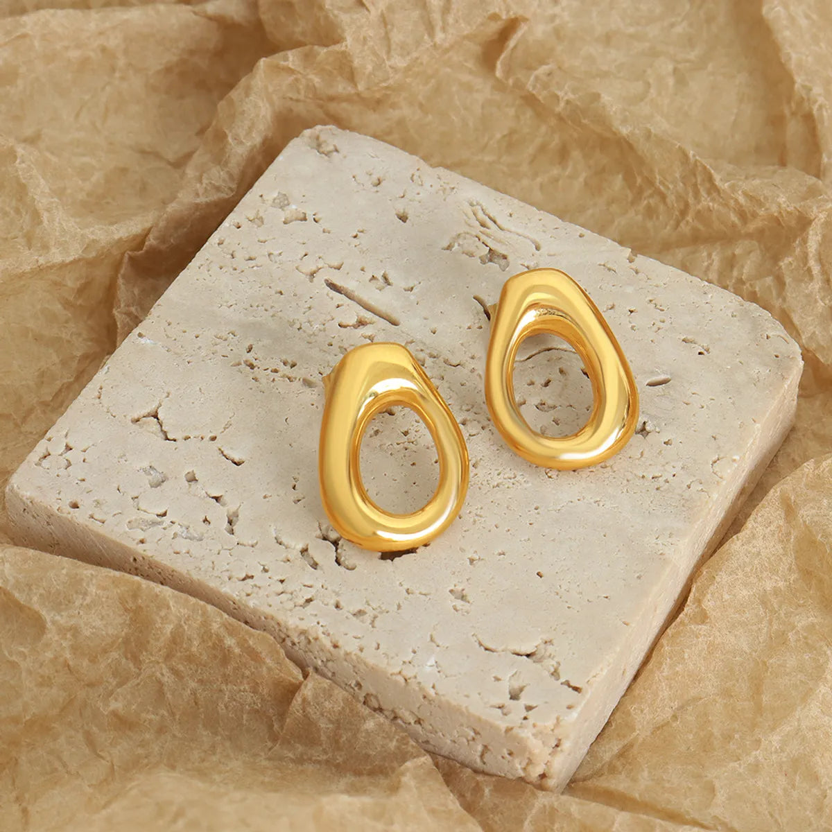 1 Pair Simple Style Solid Color Plating Hollow Out Titanium Steel 18k Gold Plated Ear Studs