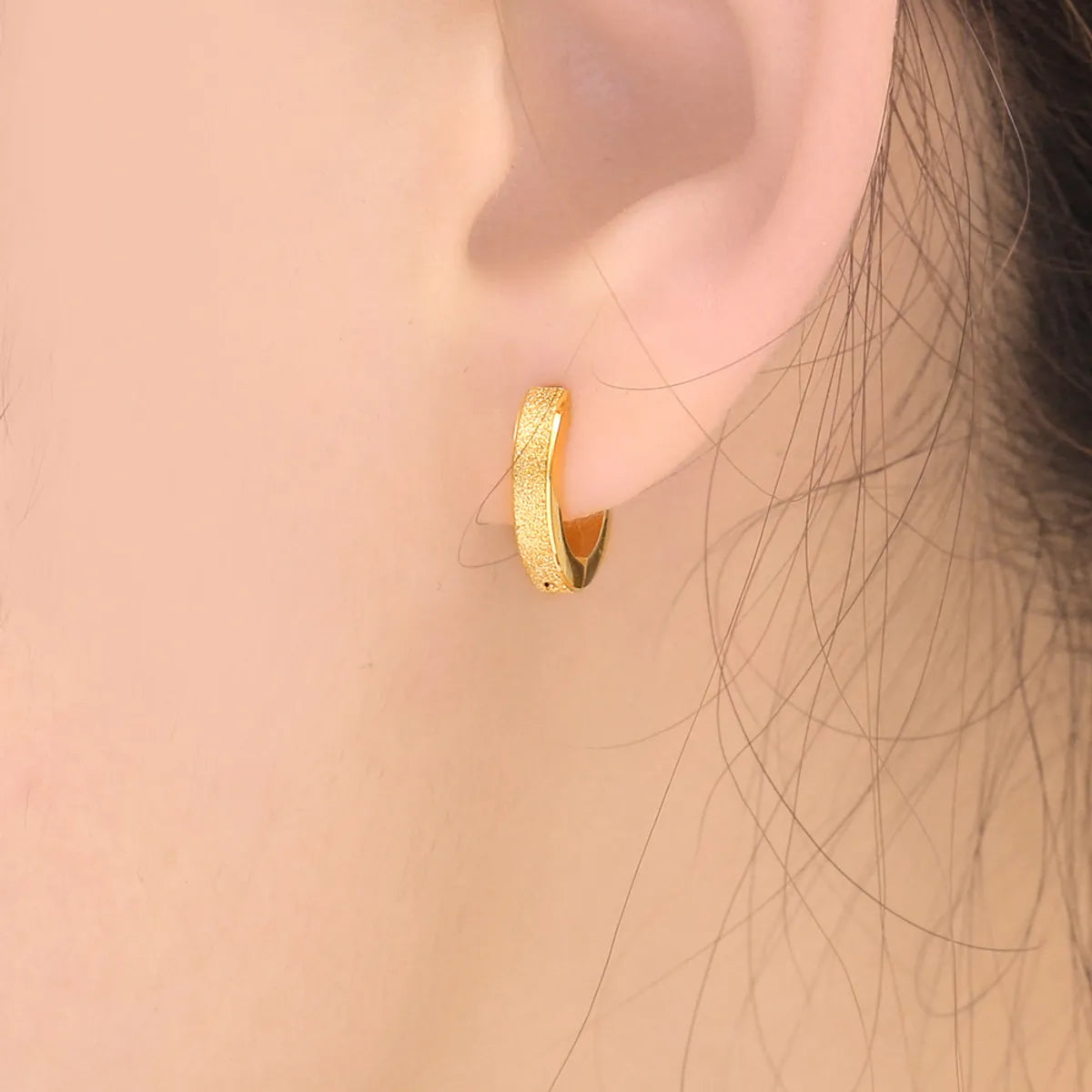 1 Pair Simple Style Solid Color Plating Titanium Steel Gold Plated Earrings