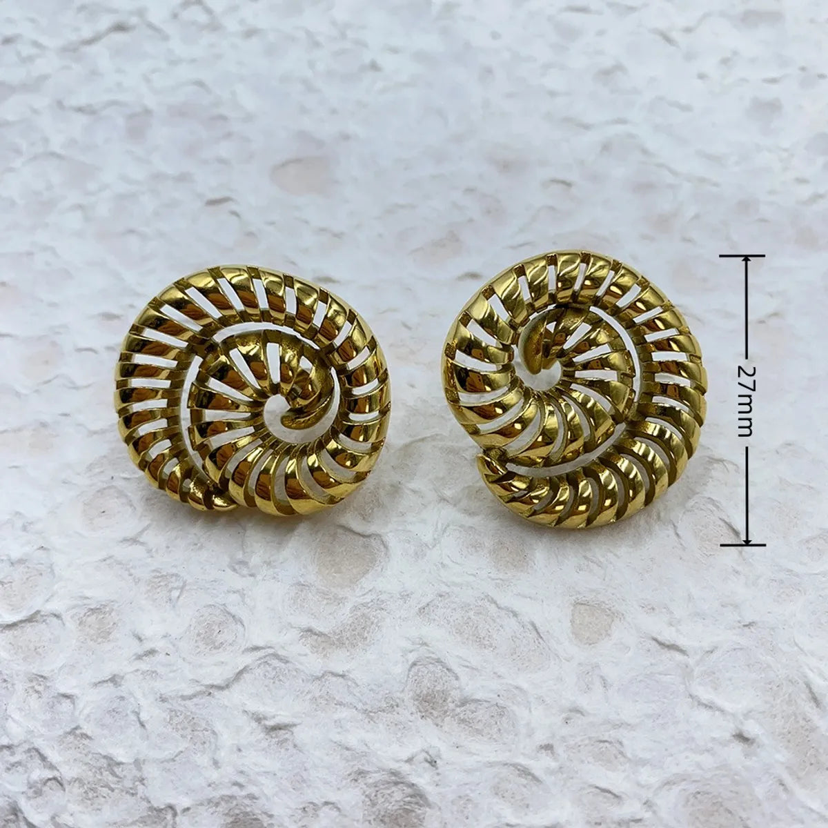 1 Pair Simple Style Solid Color Spiral Hollow Out Stainless Steel 18K Gold Plated Ear Studs