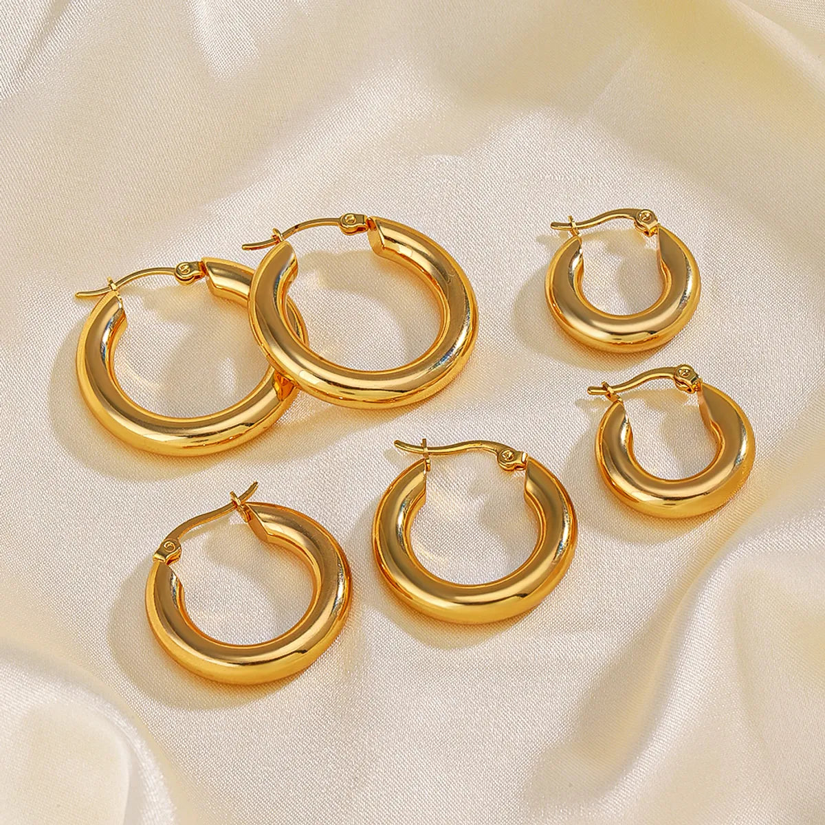 1 Pair Simple Style Solid Color Stainless Steel 18k Gold Plated Earrings