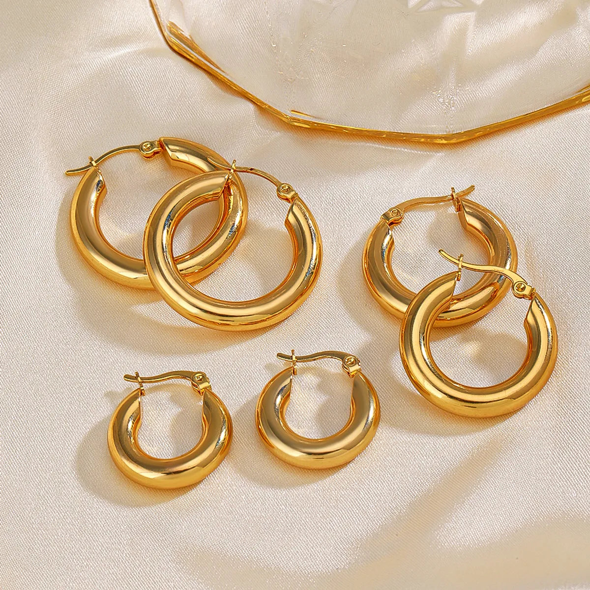 1 Pair Simple Style Solid Color Stainless Steel 18k Gold Plated Earrings